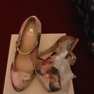 1 pair of  size 9 heels floral  color